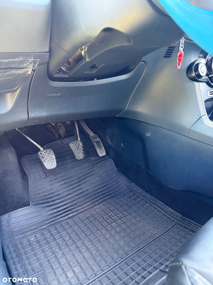 Ford Fiesta - 13