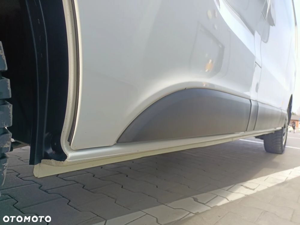 Renault TRAFIC 2.0 DCI LONG 6-OSOBOWO-CIĘŻAROWY - 21