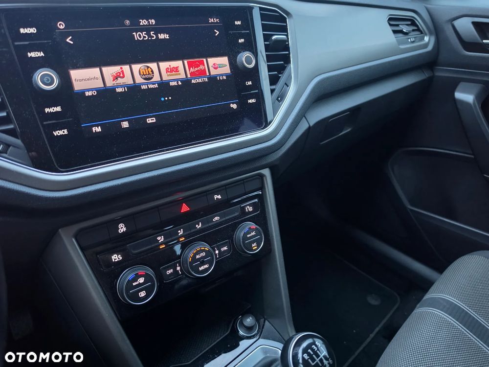 Volkswagen T-Roc - 8