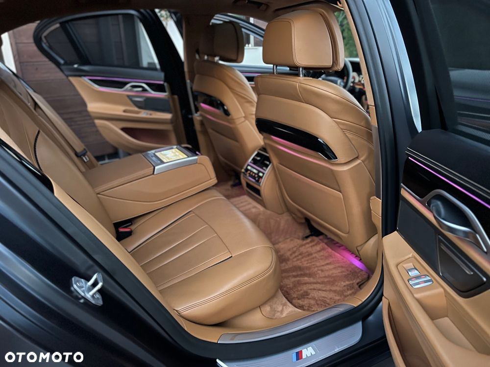 BMW Seria 7 740d xDrive - 11
