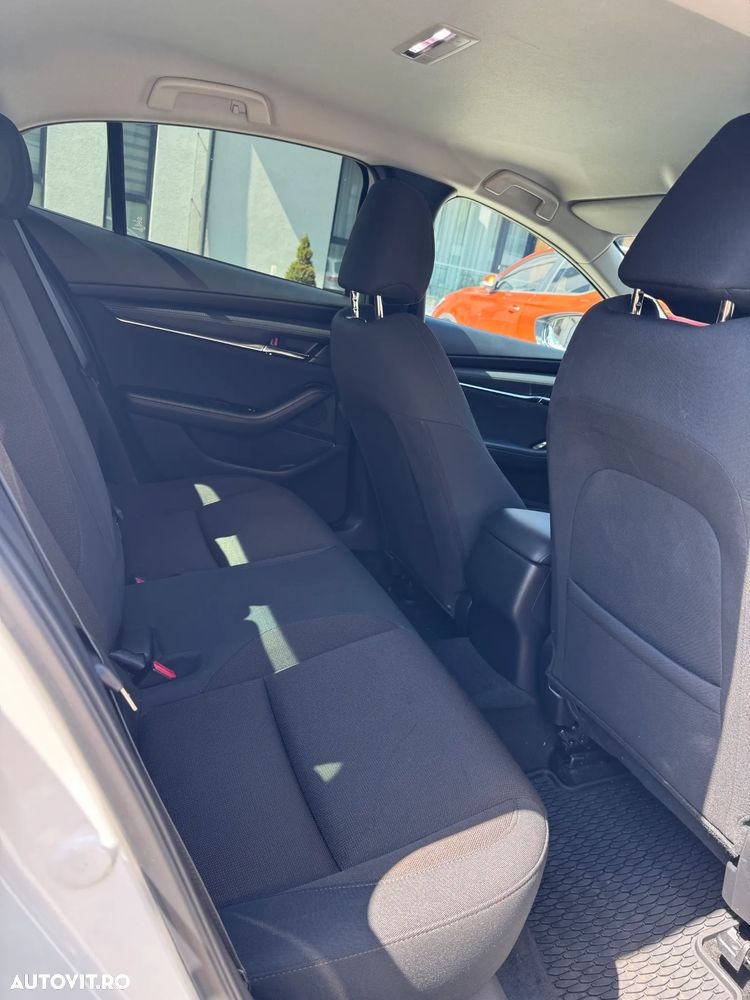 Mazda 3 e-Skyactiv X186 MHEV GT+ - 11