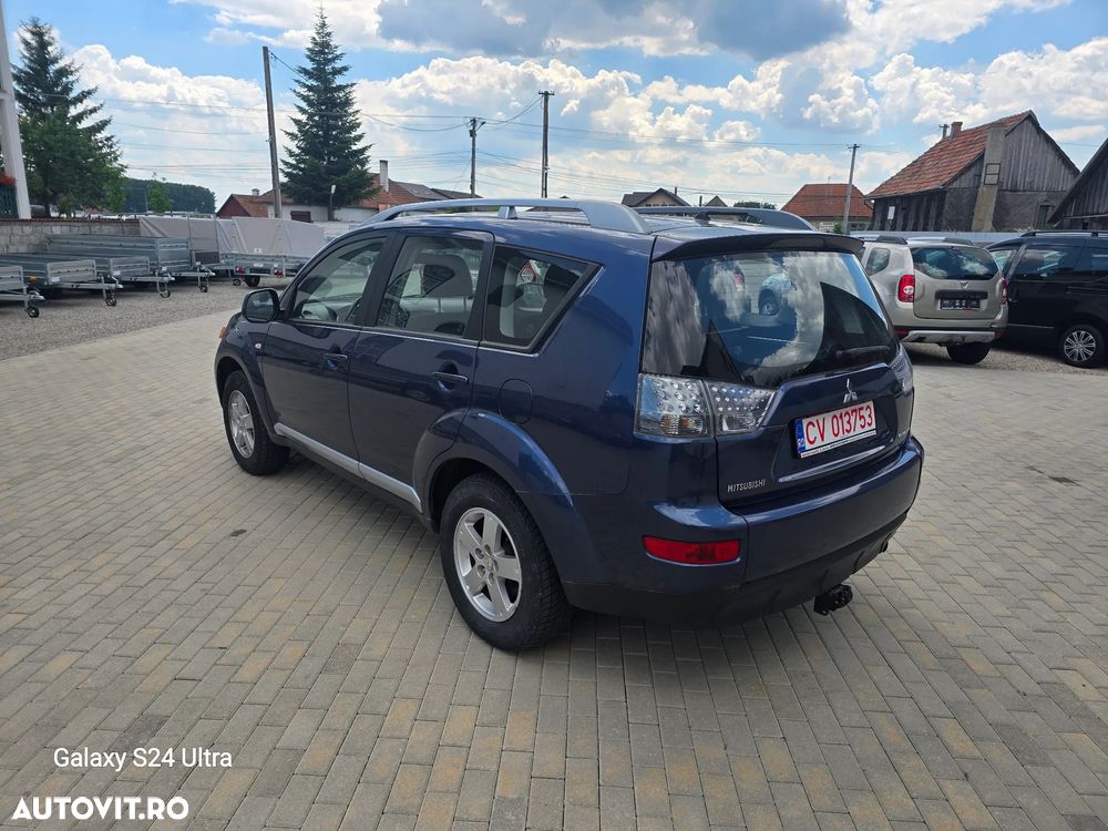 Mitsubishi Outlander 2.0 DI-D Intense - 3