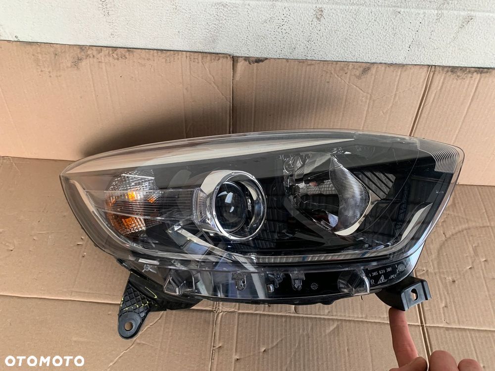 Lampa prawa przednia RENAULT CAPTUR I 1 - 1