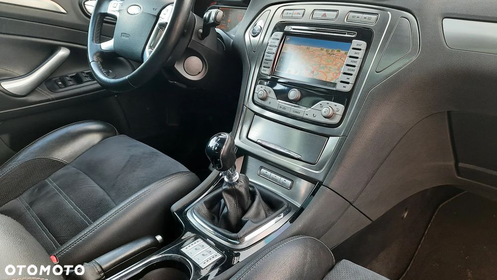 Ford Mondeo 2.5 Titanium S - 28