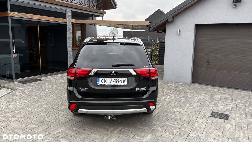 Mitsubishi Outlander 2.0 4WD - 8