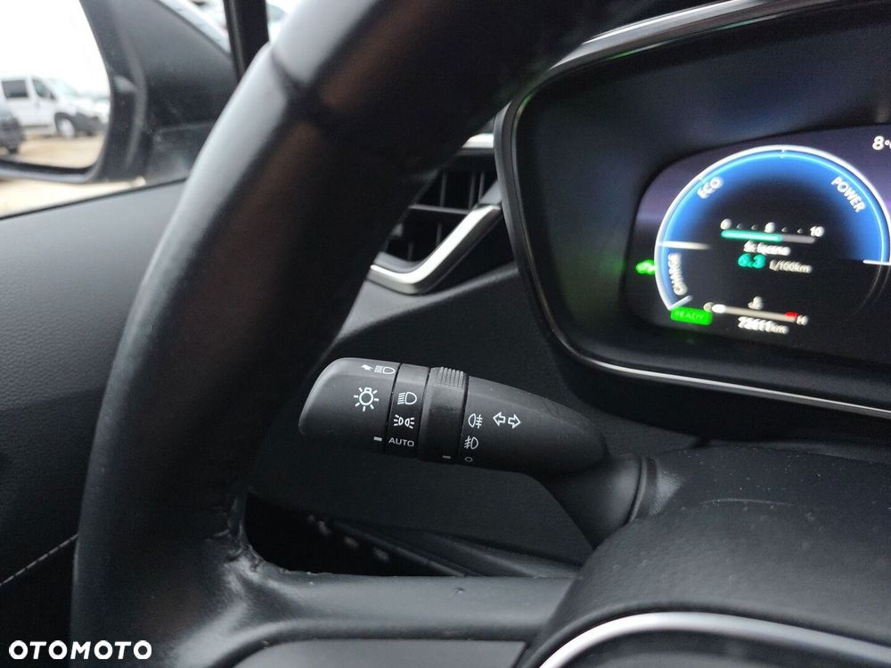 Toyota Corolla 1.8 Hybrid Comfort - 17