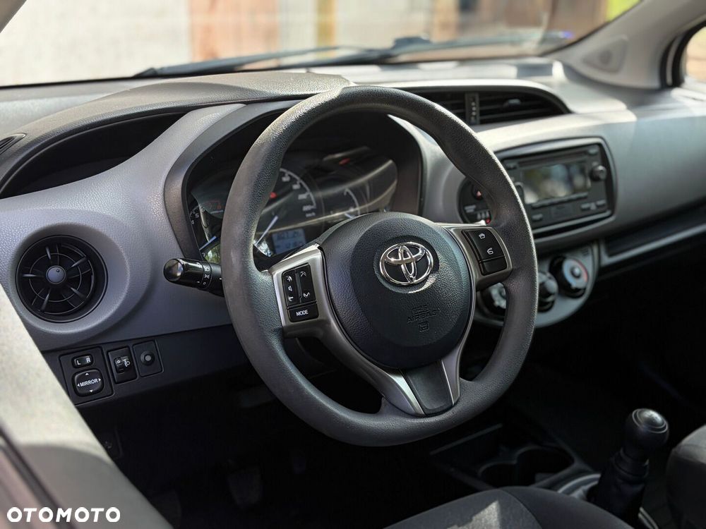 Toyota Yaris 1.0 Active EU6 - 18