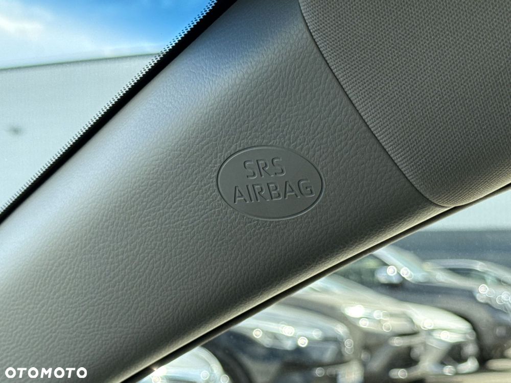 Toyota Camry 2.5 Hybrid Comfort CVT - 23