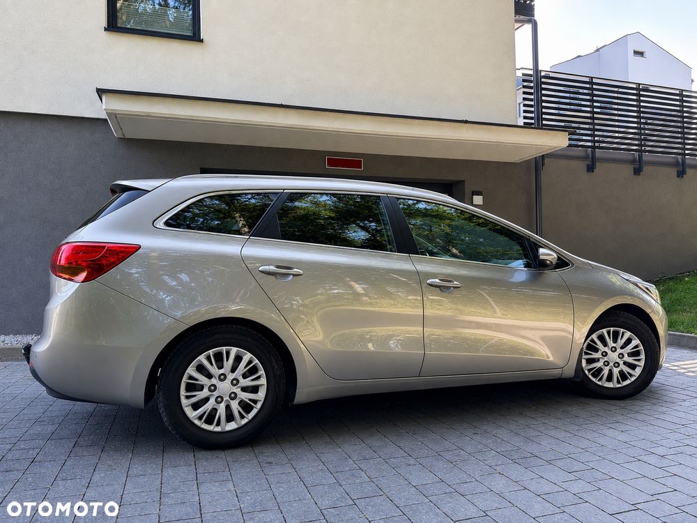 Kia Ceed 1.6 GDI Business Line - 11