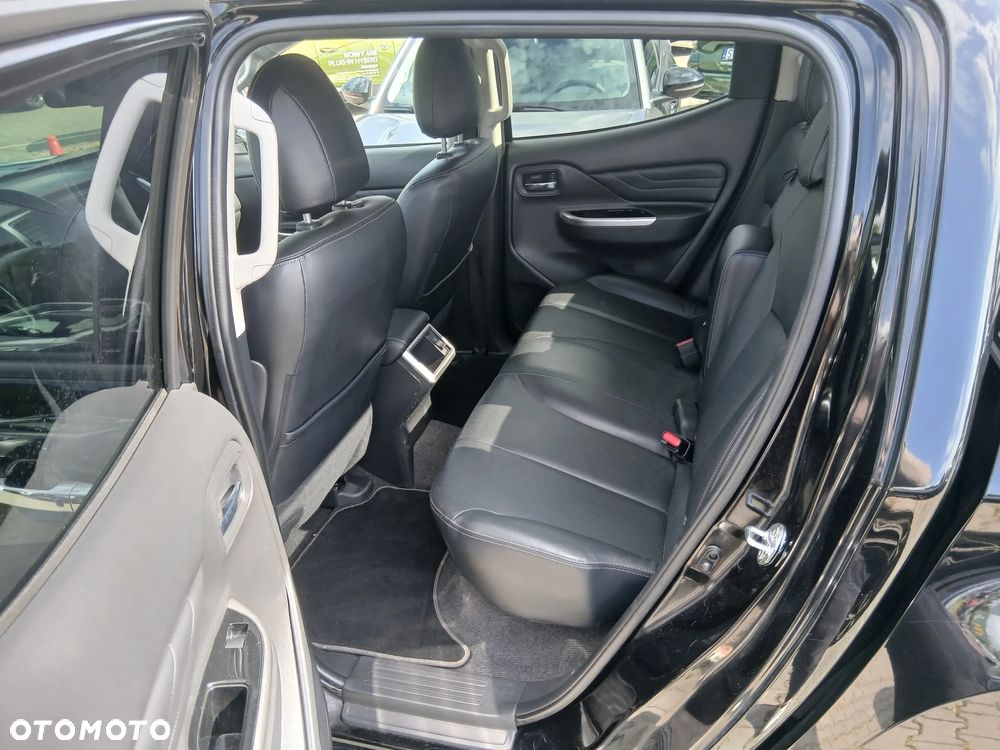 Mitsubishi L200 2.2 d DC Instyle Plus - 11