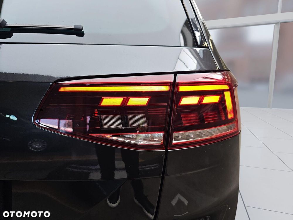 Volkswagen Passat - 35