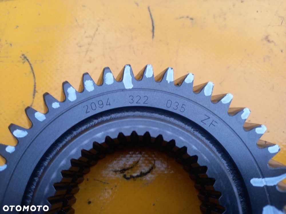 Elementy napędu pompy hydraulicznej Deutz Fahr Agrotron 180.7 Profiline - 2