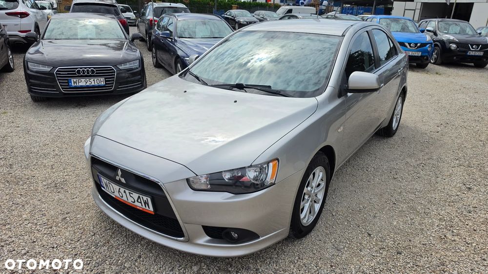 Mitsubishi Lancer 1.6 Invite - 1