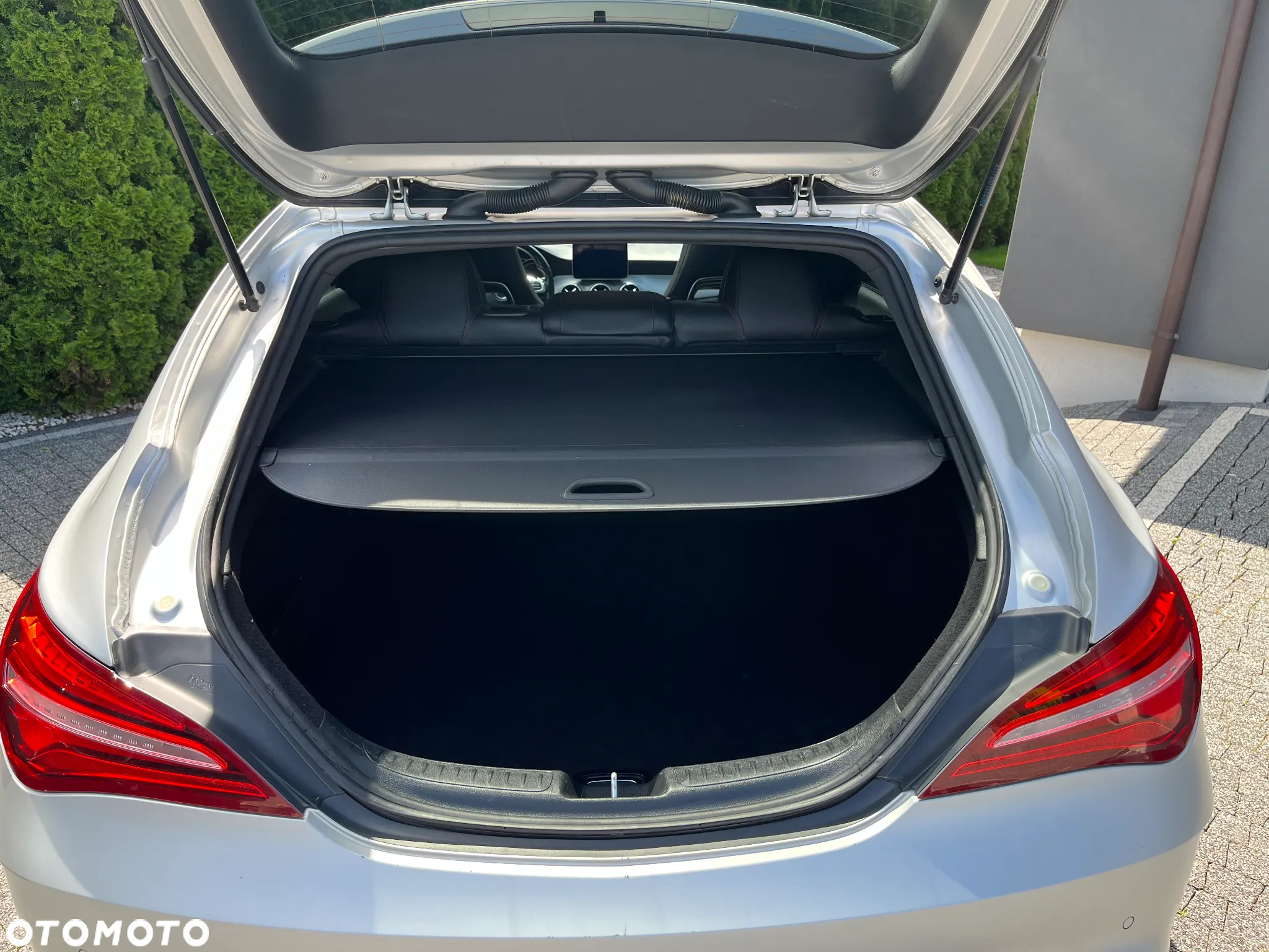 Mercedes-Benz CLA 180 7G-DCT AMG Line - 15