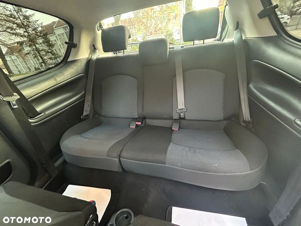 Peugeot 206 60 Filou - 12