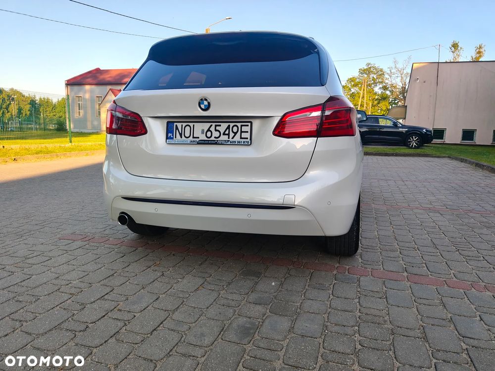 BMW Seria 2 218d Sport - 32