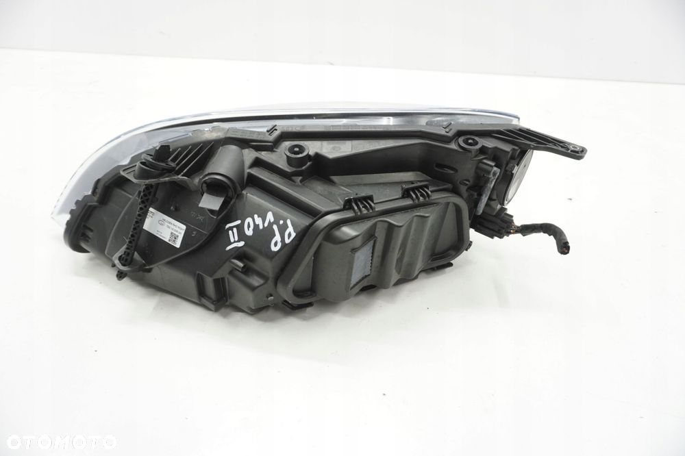 VOLVO V40 II LAMPA PRAWY PRZÓD ANGLIK 31283329 - 4