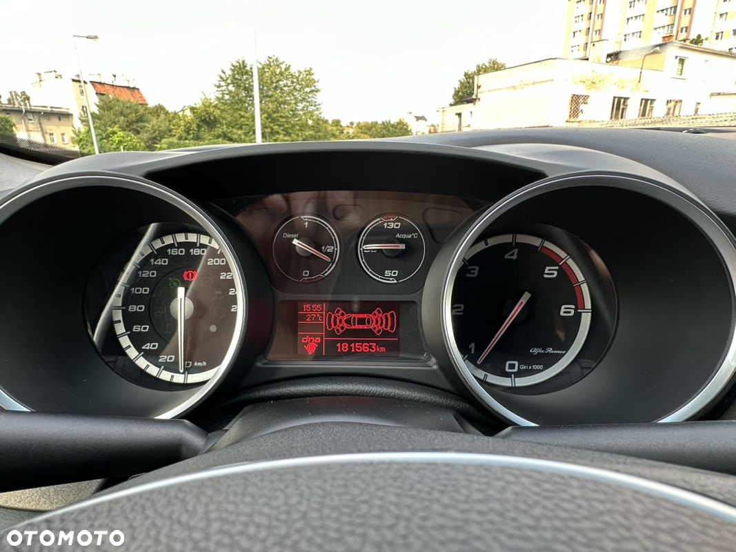 Alfa Romeo Giulietta 2.0 JTDM Distinctive - 34