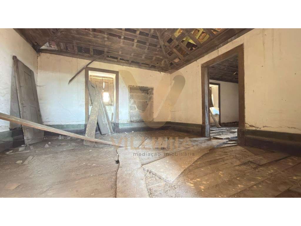 Propriedade com Duas Casas Antigas em Pedra para Restauro - Padreir... - Grande imagem: 4/33