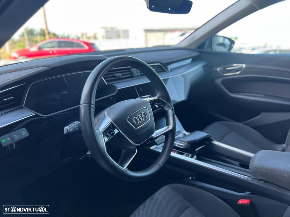 Audi Q8 e-Tron Sportback 55 quattro Advanced - 11
