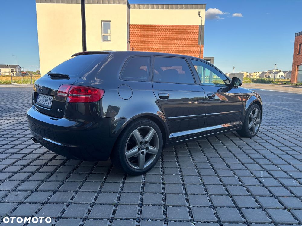 Audi A3 Sportback 1.8 TFSI Ambition - 23