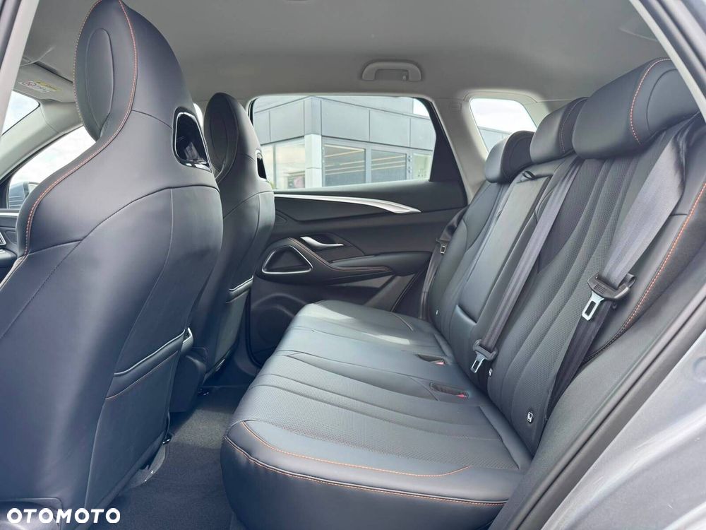 BYD Sealion 5 - 12