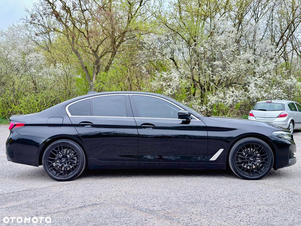 BMW Seria 5 520d MHEV - 6