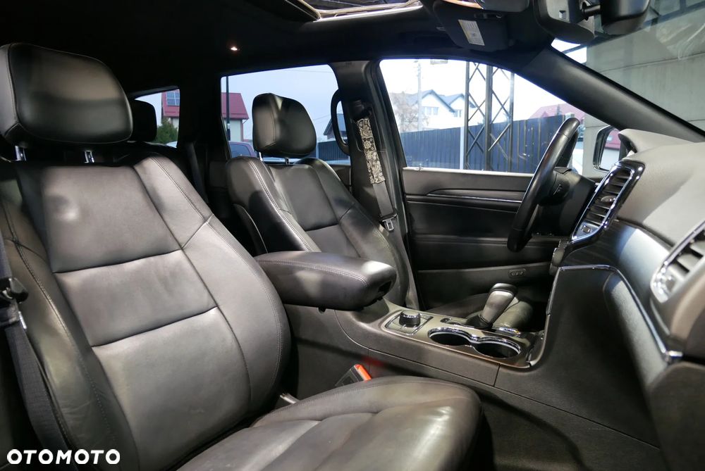 Jeep Grand Cherokee - 13