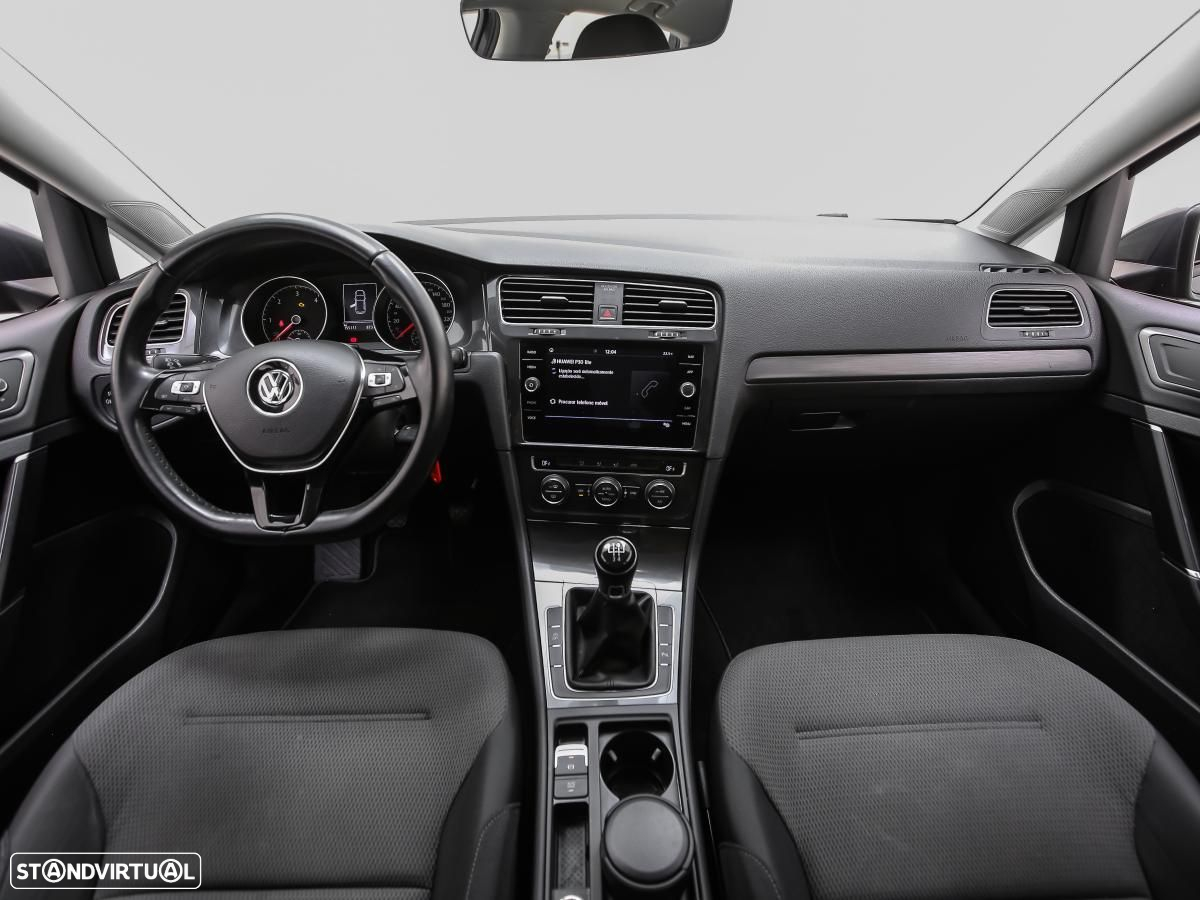 VW Golf 1.6 TDI Confortline - 6