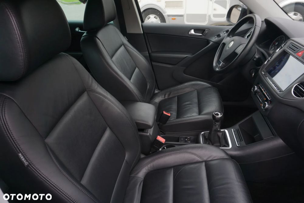 Volkswagen Tiguan 2.0 TDI DPF 4Motion Track & Style - 16