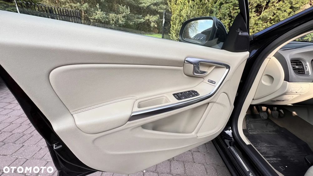 Volvo V60 DRIVe Summum - 18