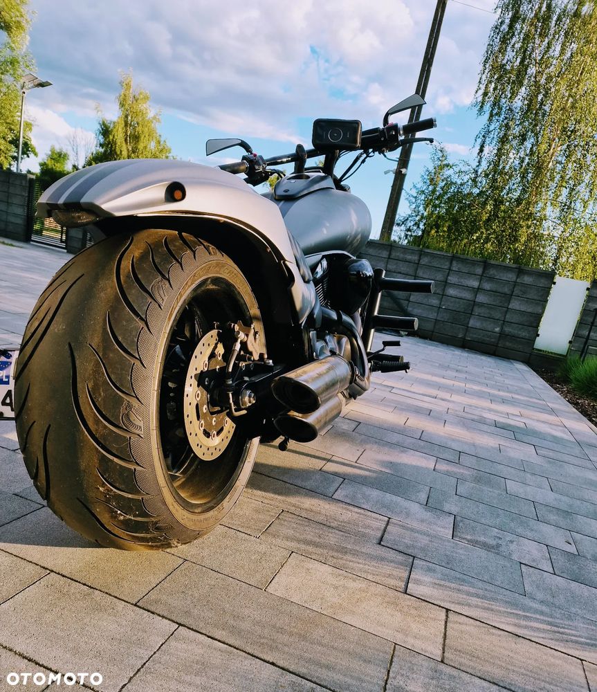 Suzuki Boulevard - 3