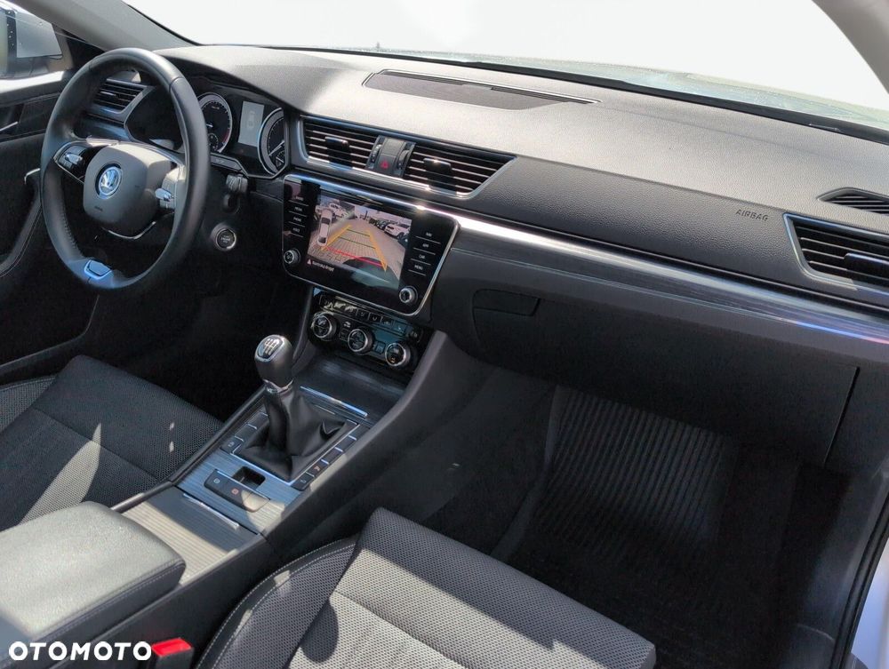 Skoda Superb 2.0 TDI SCR Style - 19