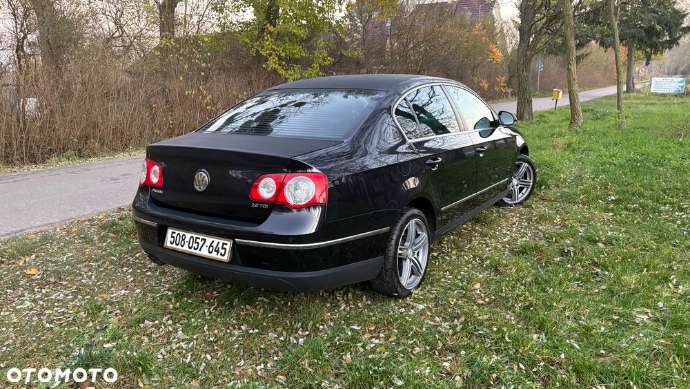 Volkswagen Passat 2.0 TDI Comfortline DSG - 3
