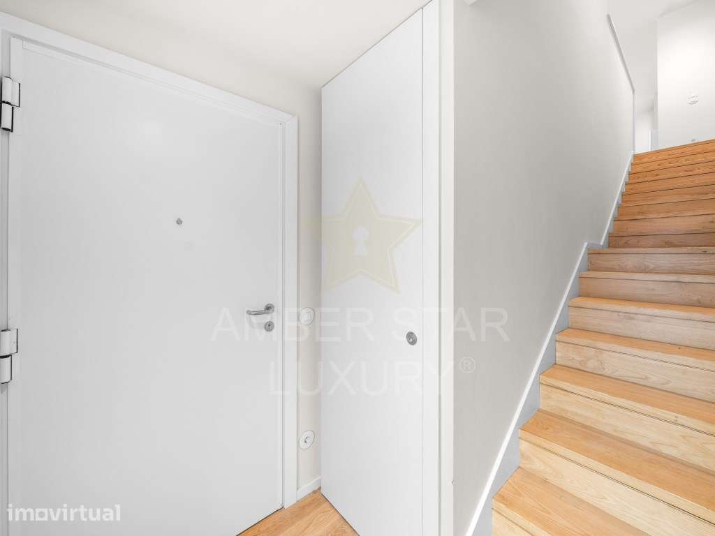 Apartamento T3 em Prédio de Requinte no Porto! - Grande imagem: 2/46
