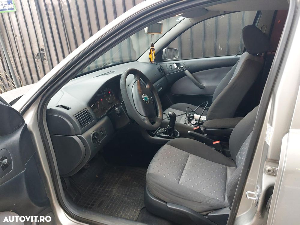 Skoda Octavia - 2