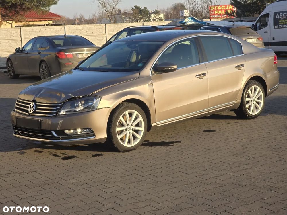 Volkswagen Passat 1.6 TDI BlueMotion Technology Highline - 25