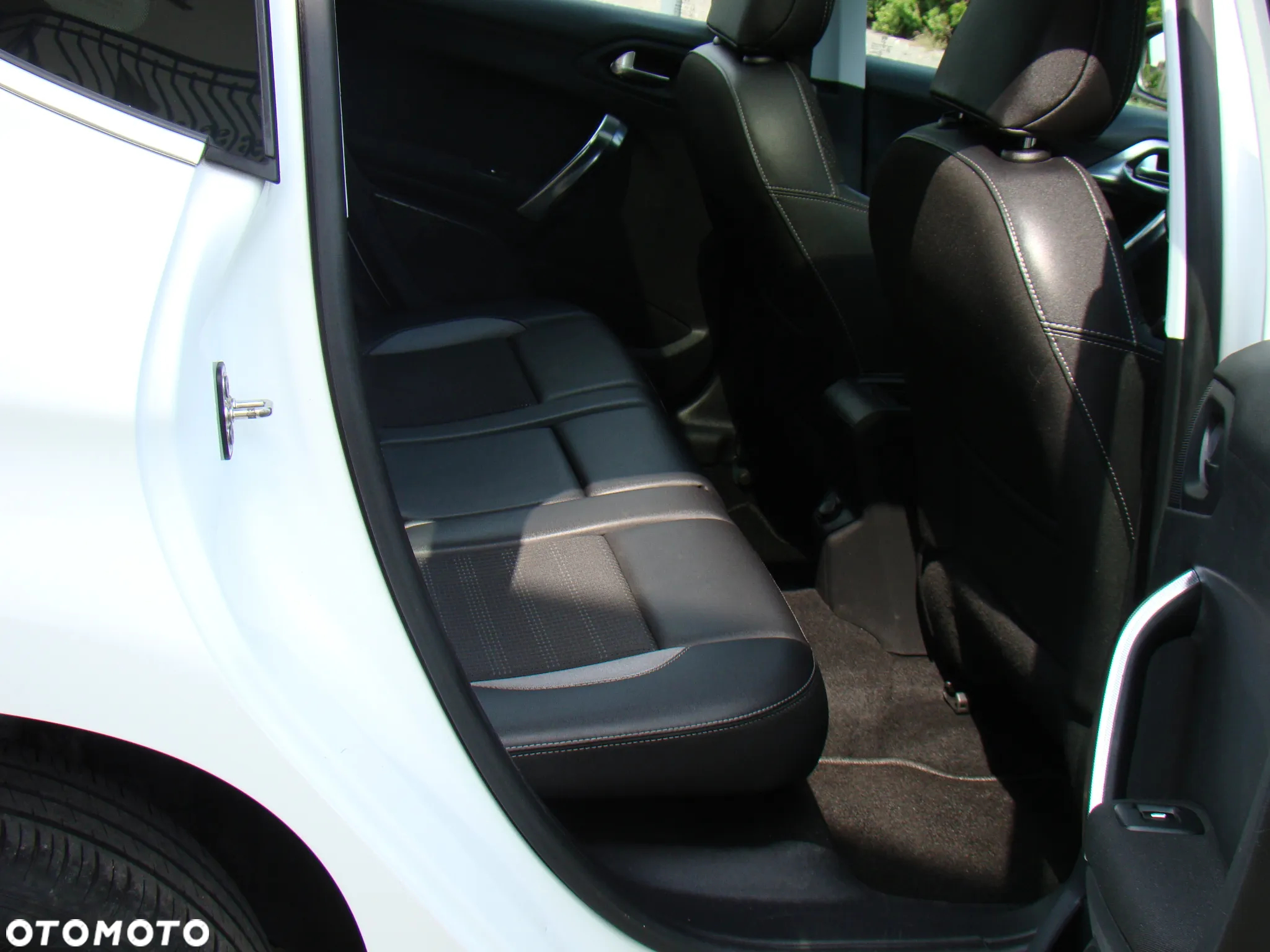 Peugeot 2008 - 25