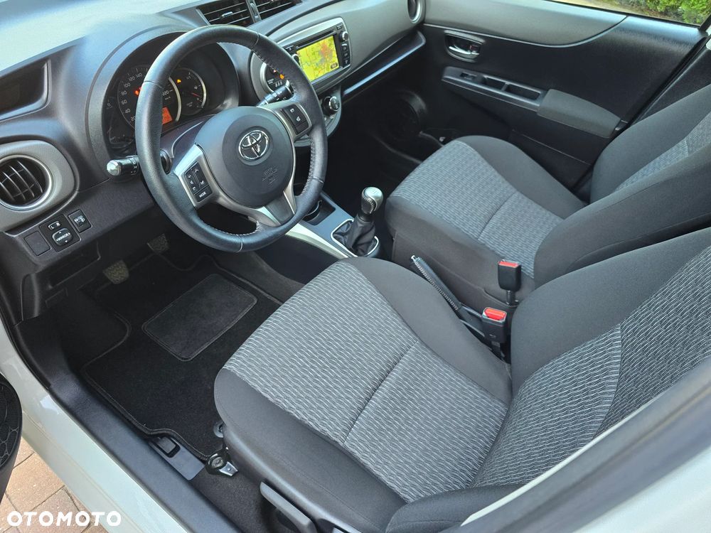 Toyota Yaris 1.0 Premium - 6