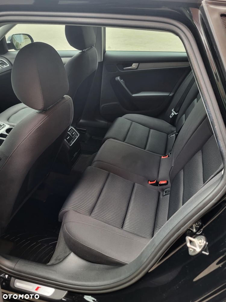 Audi A4 Avant 2.0 TDI S tronic - 9