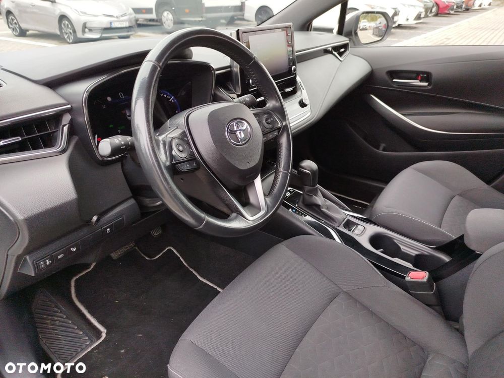 Toyota Corolla - 10