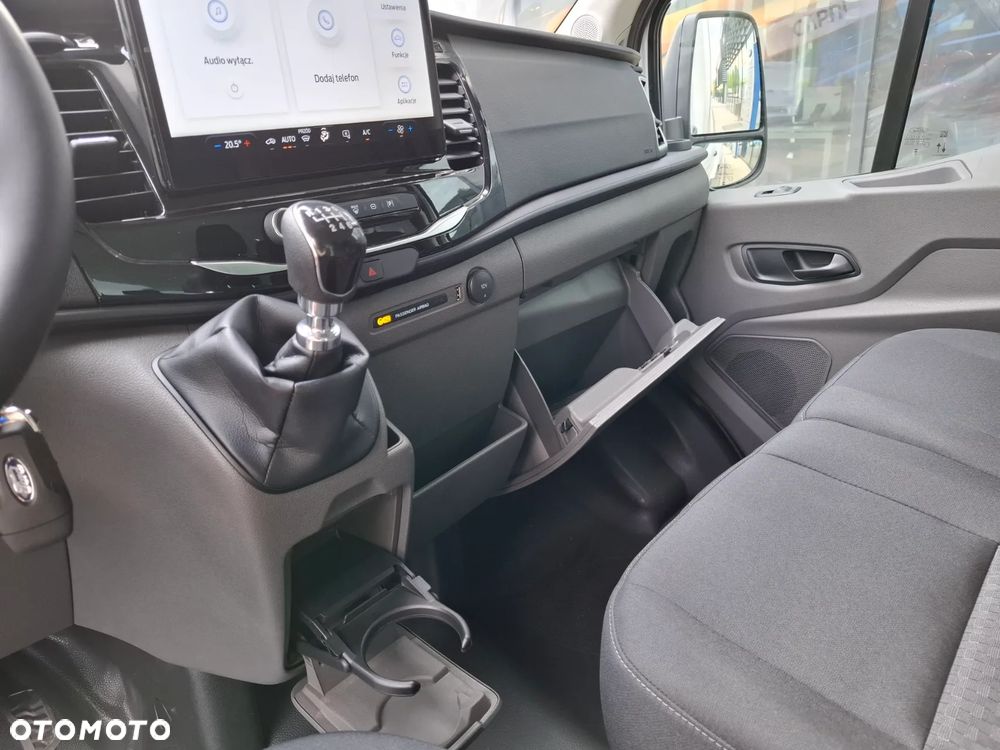 Ford Transit - 19