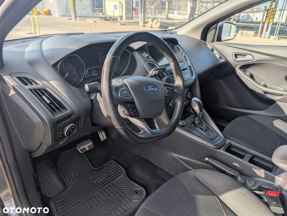Ford Focus 1.5 TDCi Trend PowerShift - 4