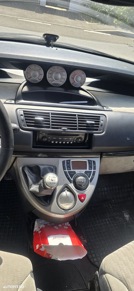 Peugeot 807 HDi 135 Family - 5