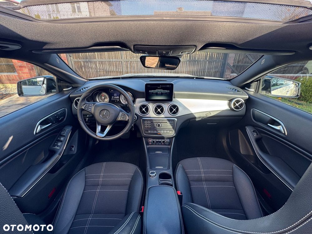 Mercedes-Benz CLA 250 7G-DCT - 33
