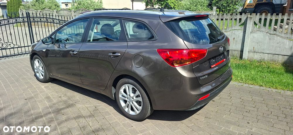 Kia Ceed 1.6 GDI Vision - 17