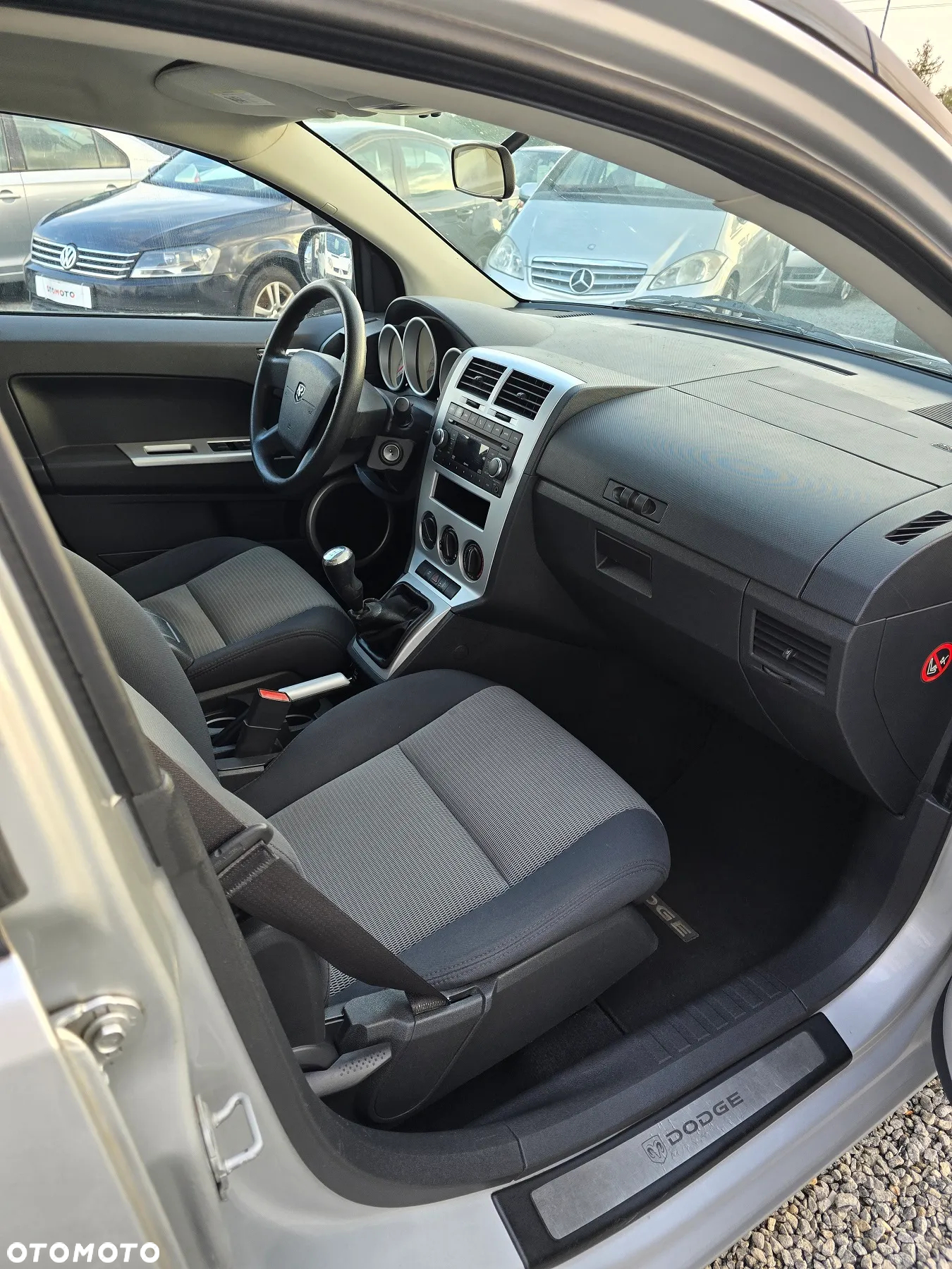 Dodge Caliber - 12
