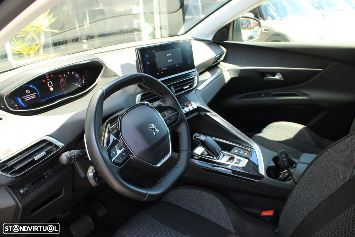 Peugeot 5008 1.2 PureTech Allure Pack EAT8 - 19