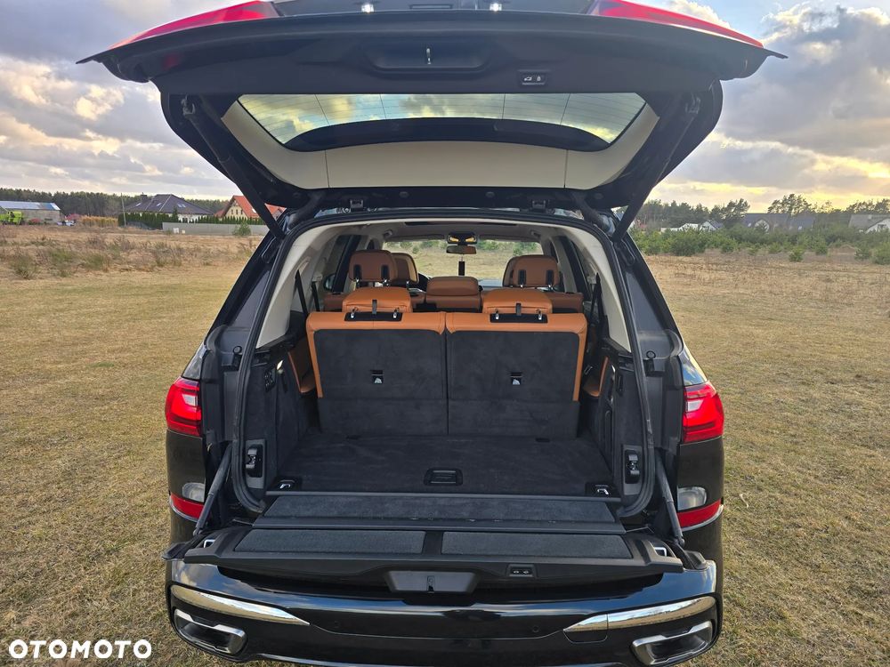 BMW X7 M50i - 27