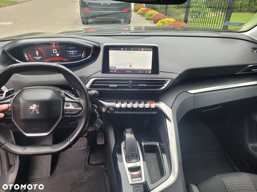 Peugeot 5008 BlueHDi 120 EAT6 Allure - 12